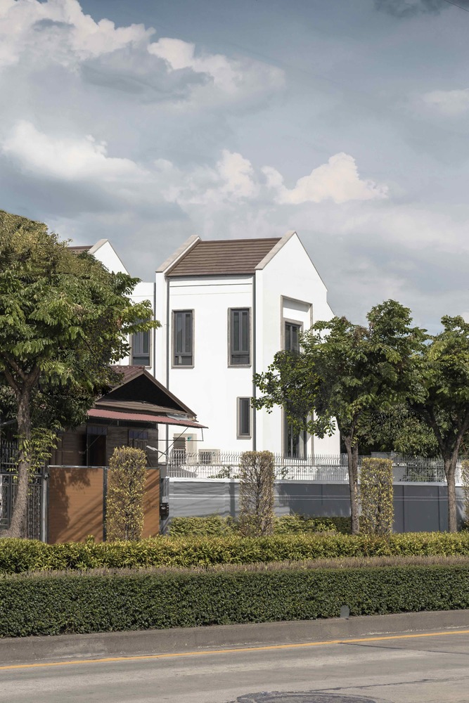 泰国 Baan Bangpok 家庭住宅，垂直螺旋楼梯设计-67