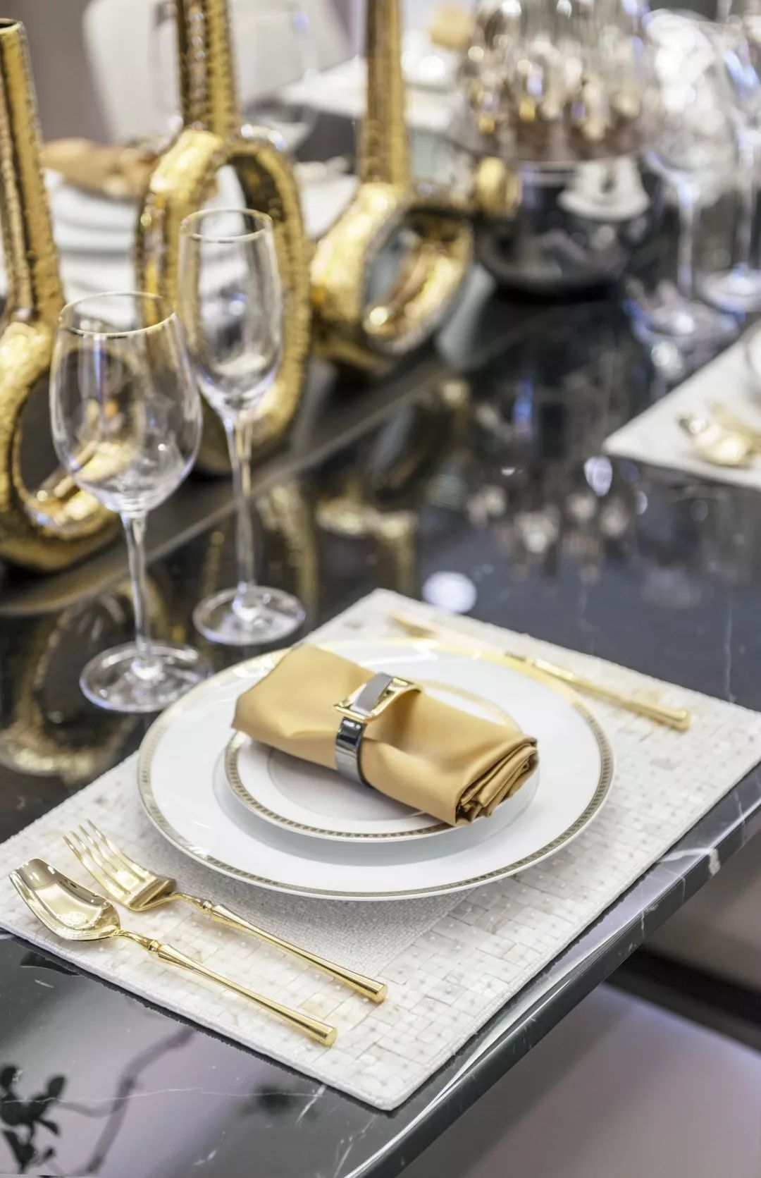 融创外滩壹号院 B2 户型样板房——全球设计与奢华品质的融合-22