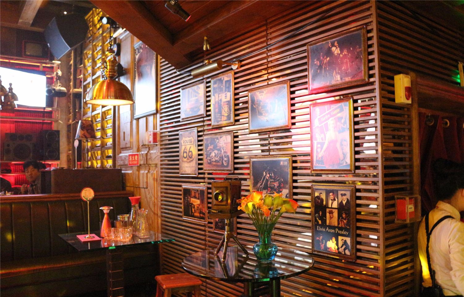 成都苏荷酒吧 合壹设计-7