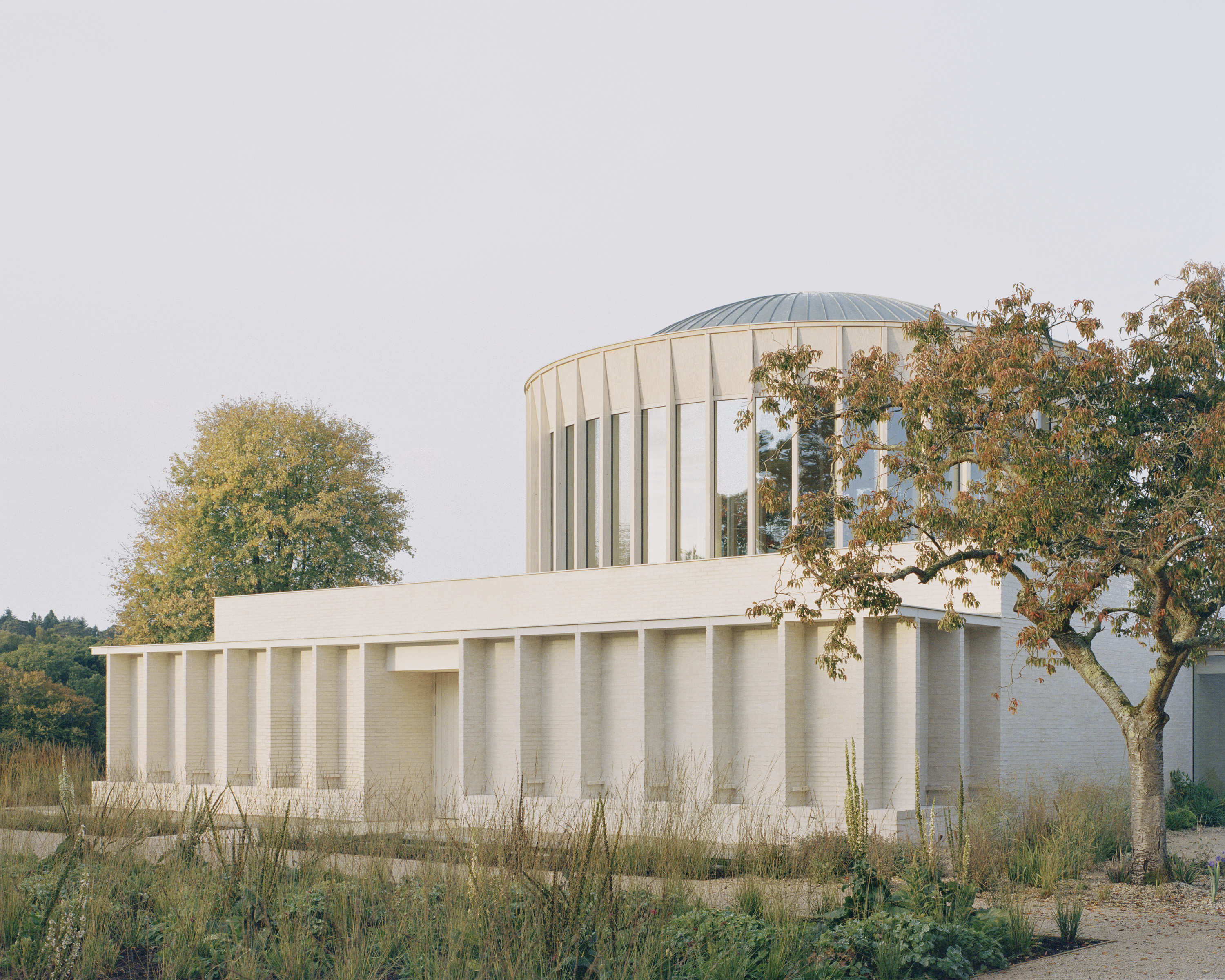 以简约营造神圣感：英国汉普郡礼拜堂建筑群 / James Gorst Architects-1