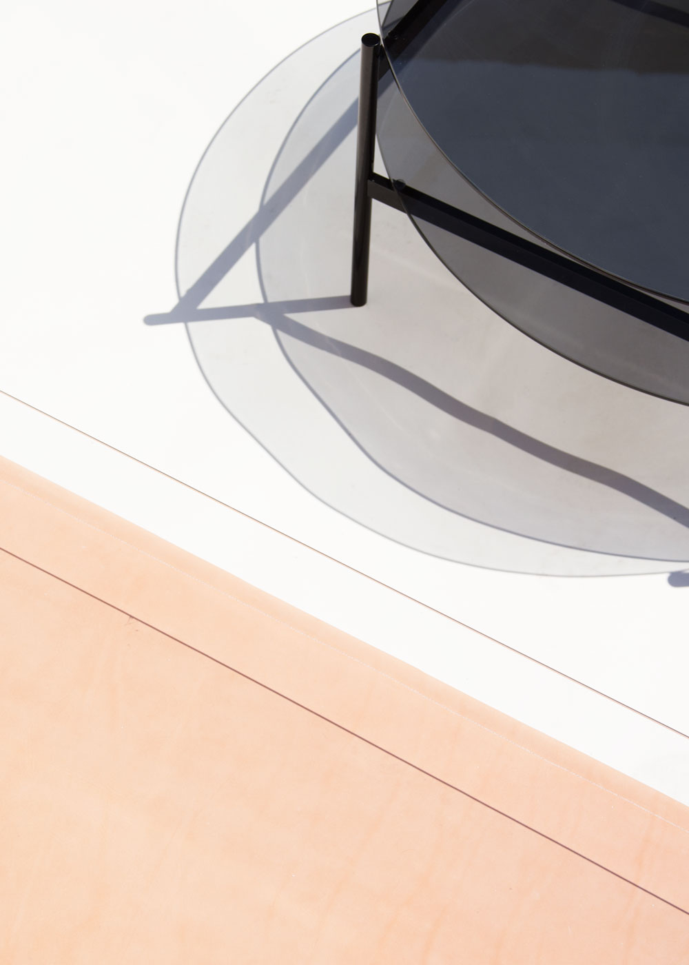 佛罗里达州设计师打造的双酮咖啡桌-5