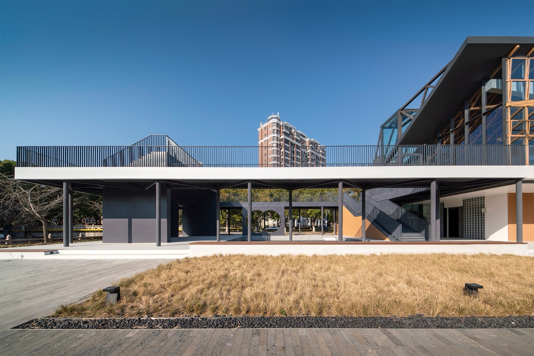 垂虹小筑:苏州吴江婚礼堂丨中国苏州丨南沙原创建筑设计工作室等多家单位-125