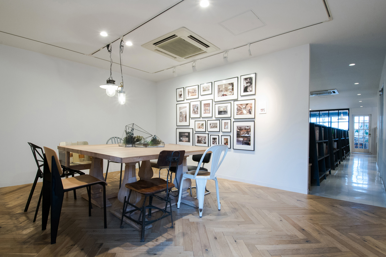 鹅卵石办公室；PEBBLE也可能是特定名称，如品牌名、项目名等，若有更明确语境PEBBLE办公室的表意更明确 此处假设缺乏进一步信息，根据字面直接翻译为鹅卵石办公室 -1