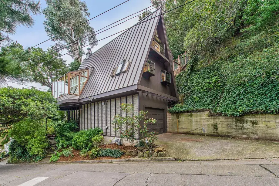 加州 Sausalito 度假屋的 A 型框架设计-23