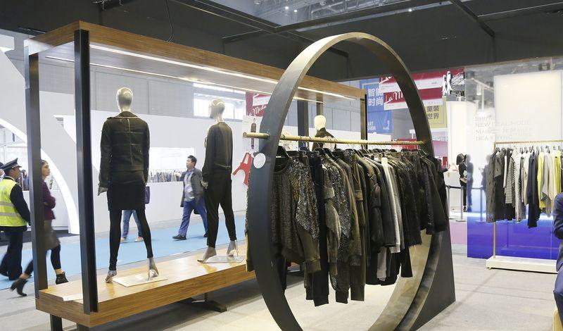 韩国Koudee买手店2015上海CHIC展自然简约展厅设计-5