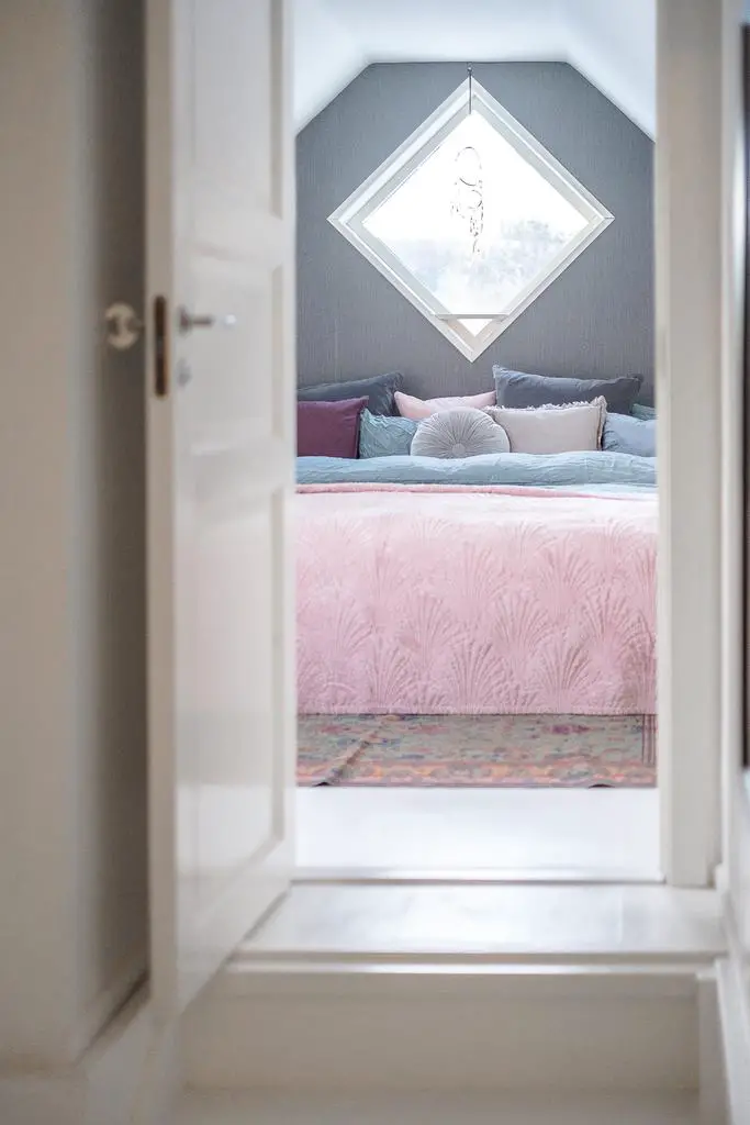 温馨避风港 | 瑞典冬季的温暖木屋设计-14