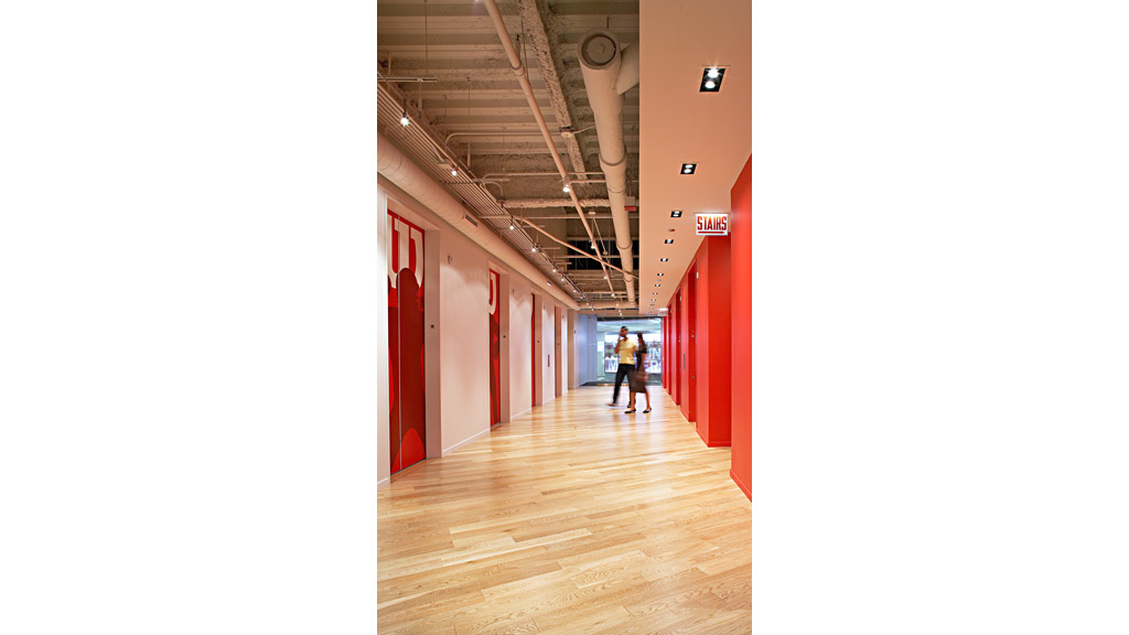 Wilson 体育用品 · Gensler 打造激发协作与创新的工作环境-8