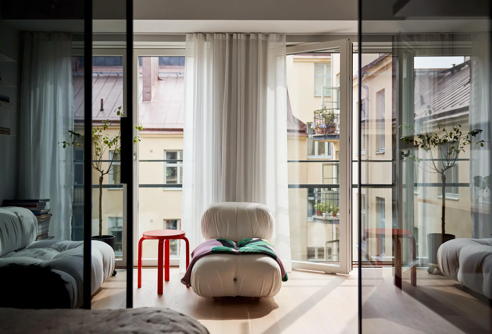 瑞典斯德哥尔摩 32m2 豪华酒店式设计工作室-1