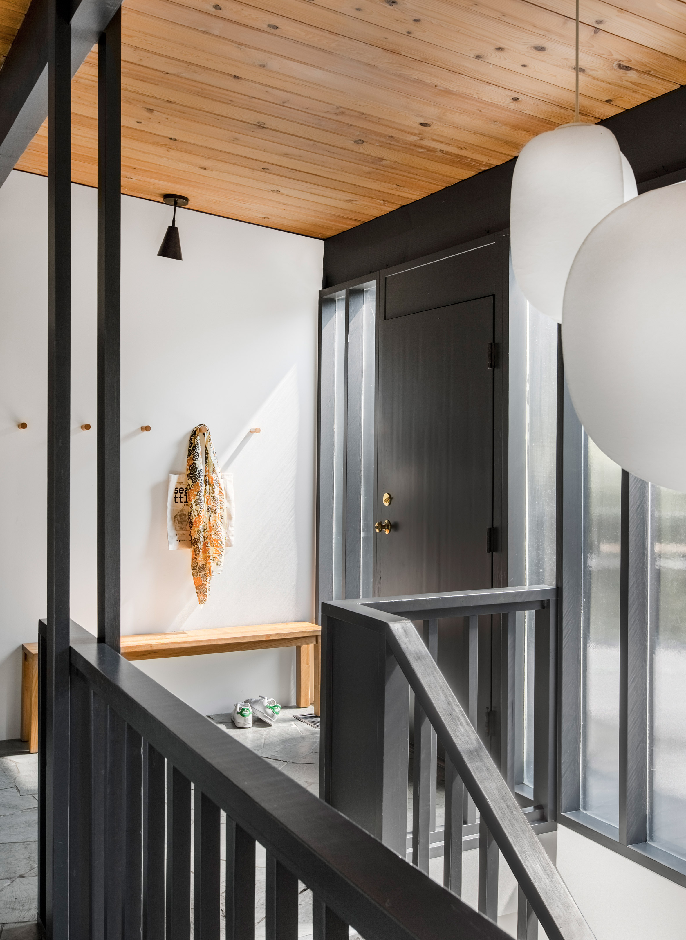 Mid-century home in Seattle undergoes sensitive restoration by SHED-19