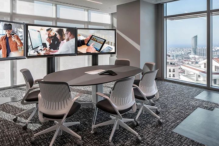 SAP 土耳其总部办公设计 | 优雅高级灰调、工作生活相融合-15