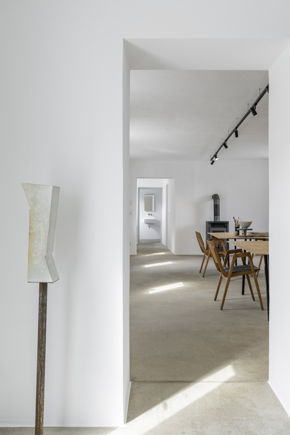 极简乡村艺术空间 · 奥地利雕塑家工作室-34