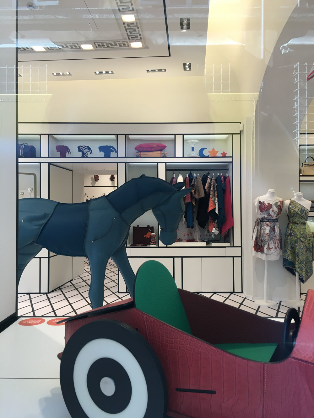 欧洲街头创意橱窗-18