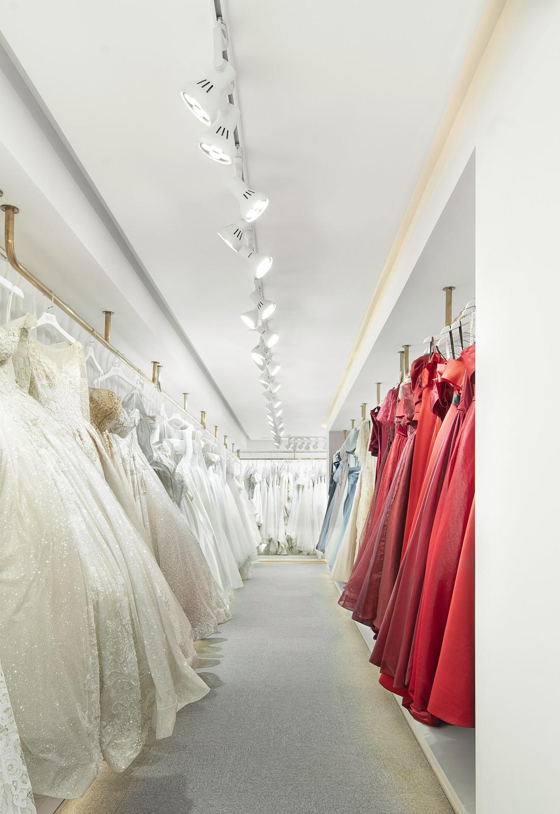 甜酷工业风婚纱店-27