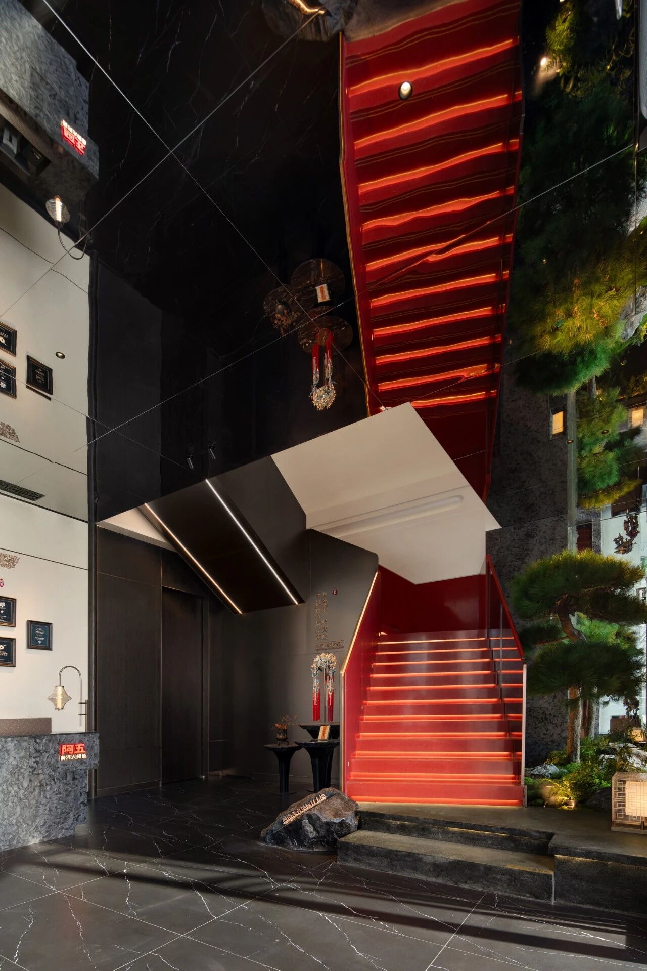 阿五黄河大鲤鱼郑州东站店丨中国郑州丨硬装杭州意关联室内设计有限公司,软装杭州意拾忆装饰工程有限公司-9