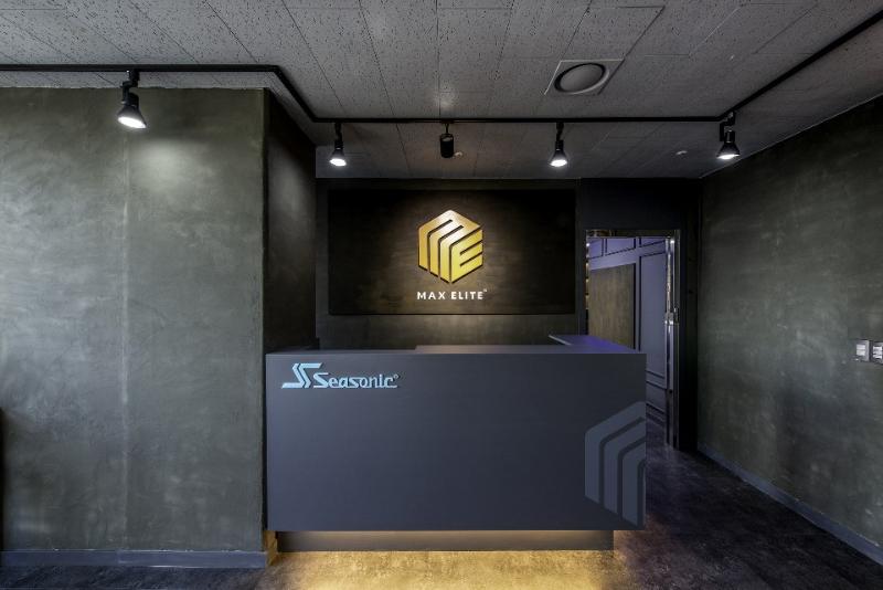 简约办公空间，照明设计提升氛围-15