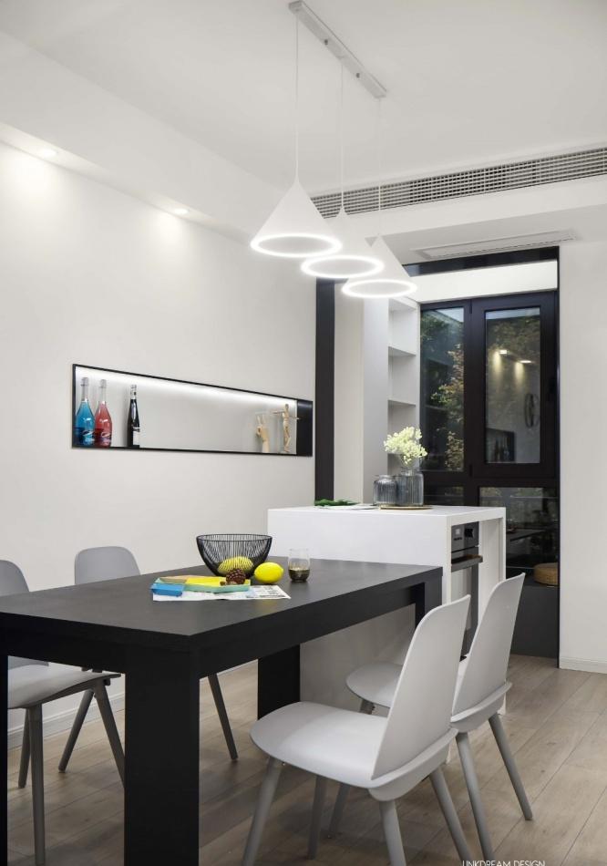 上海 W 酒店网红斗牛犬音箱照亮的两口之家-24