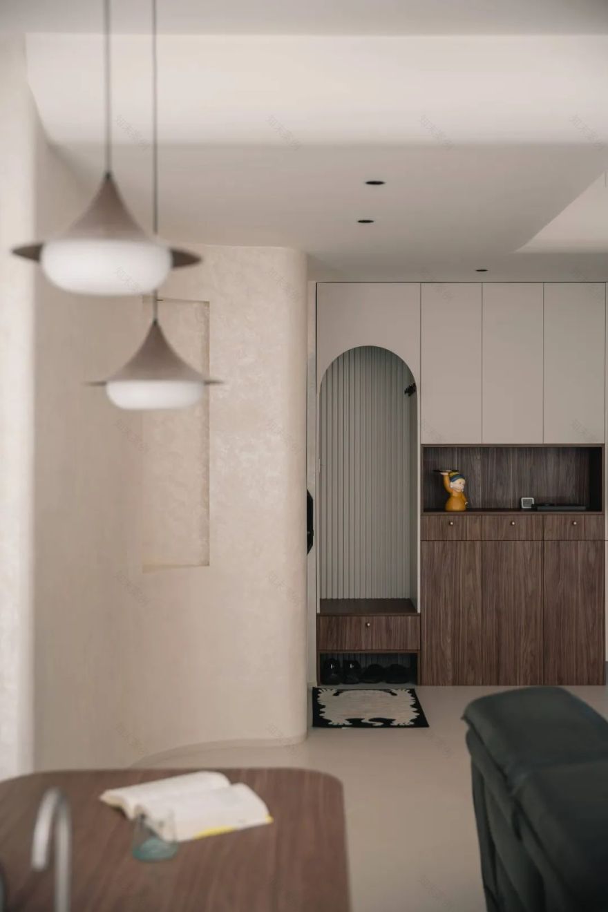 82平下跃理想国,咖啡、藏书与周末-62