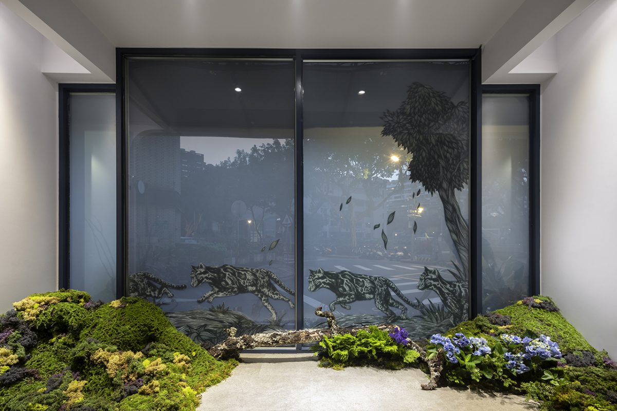 打造全台最美電控玻璃展間變身藝廊玩味空間藩籬的穿透美學 - WEHOUSE-3