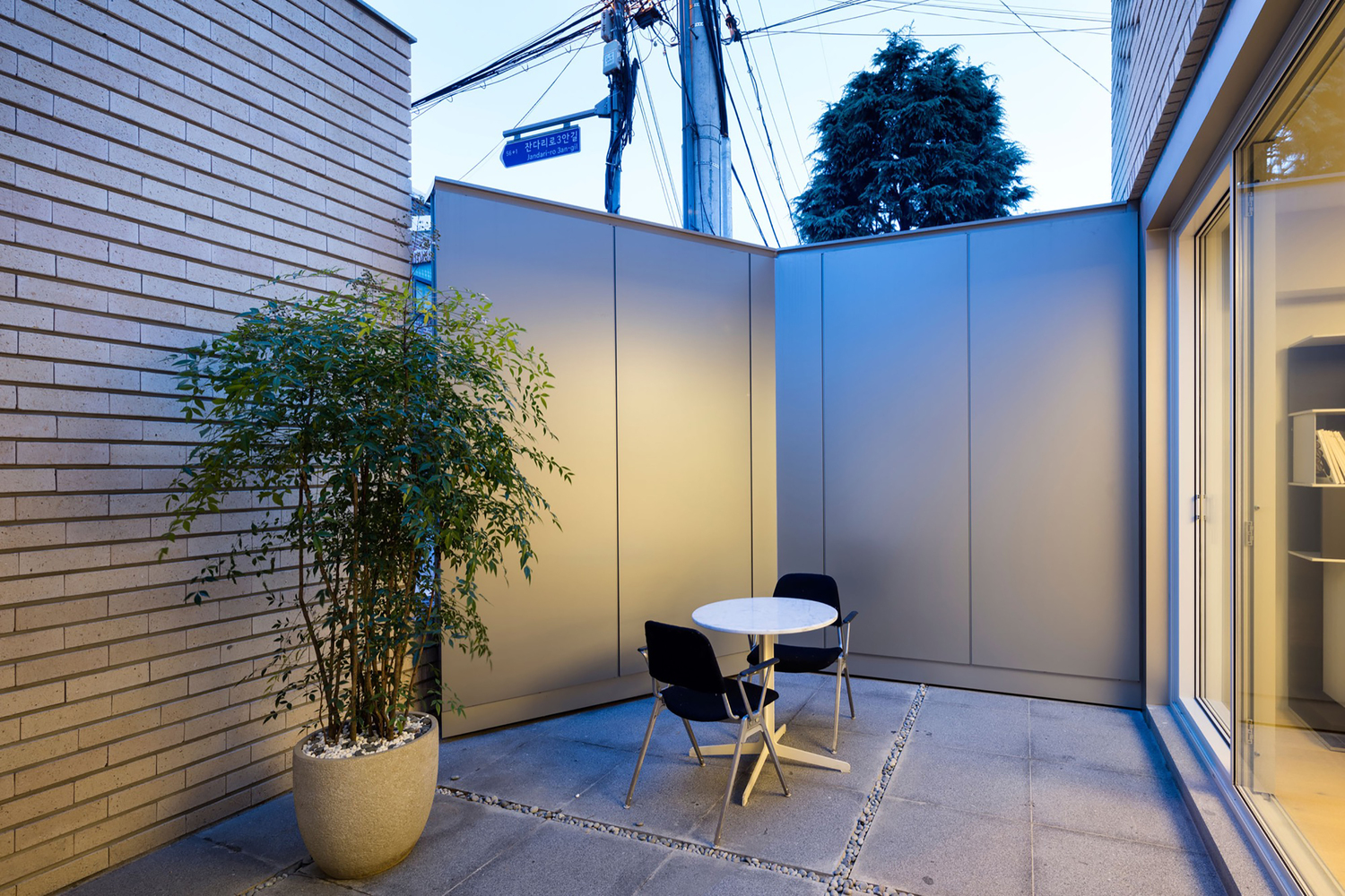 韩国昭格洞翻修住宅——现代简约之美-10