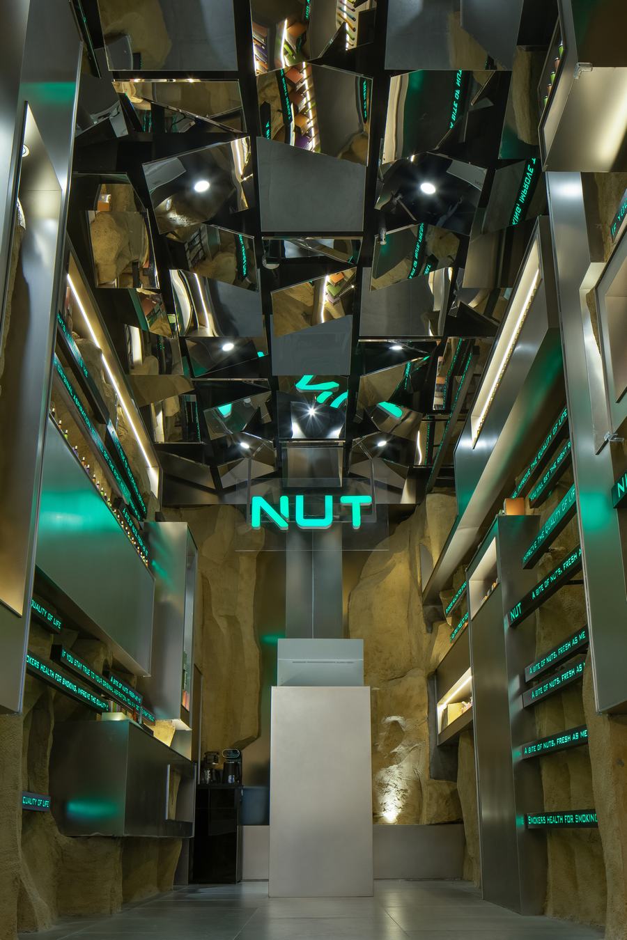 电子烟品牌NUT赛博朋克主题概念店设计 - 米尚丽零售设计网 MISUNLY- 美好品牌店铺空间发现者-12