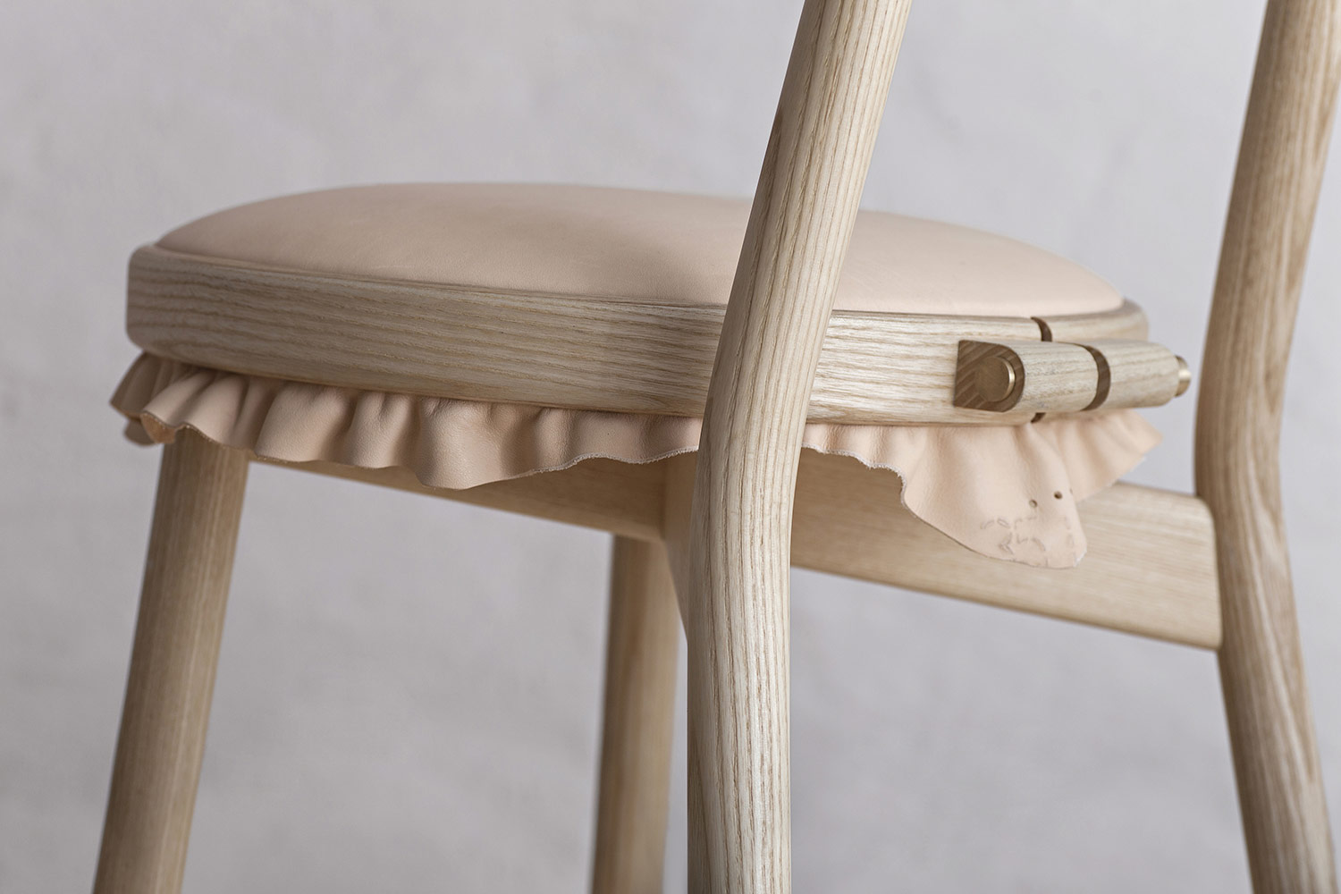 The Creative Canvas Chair Concept-0