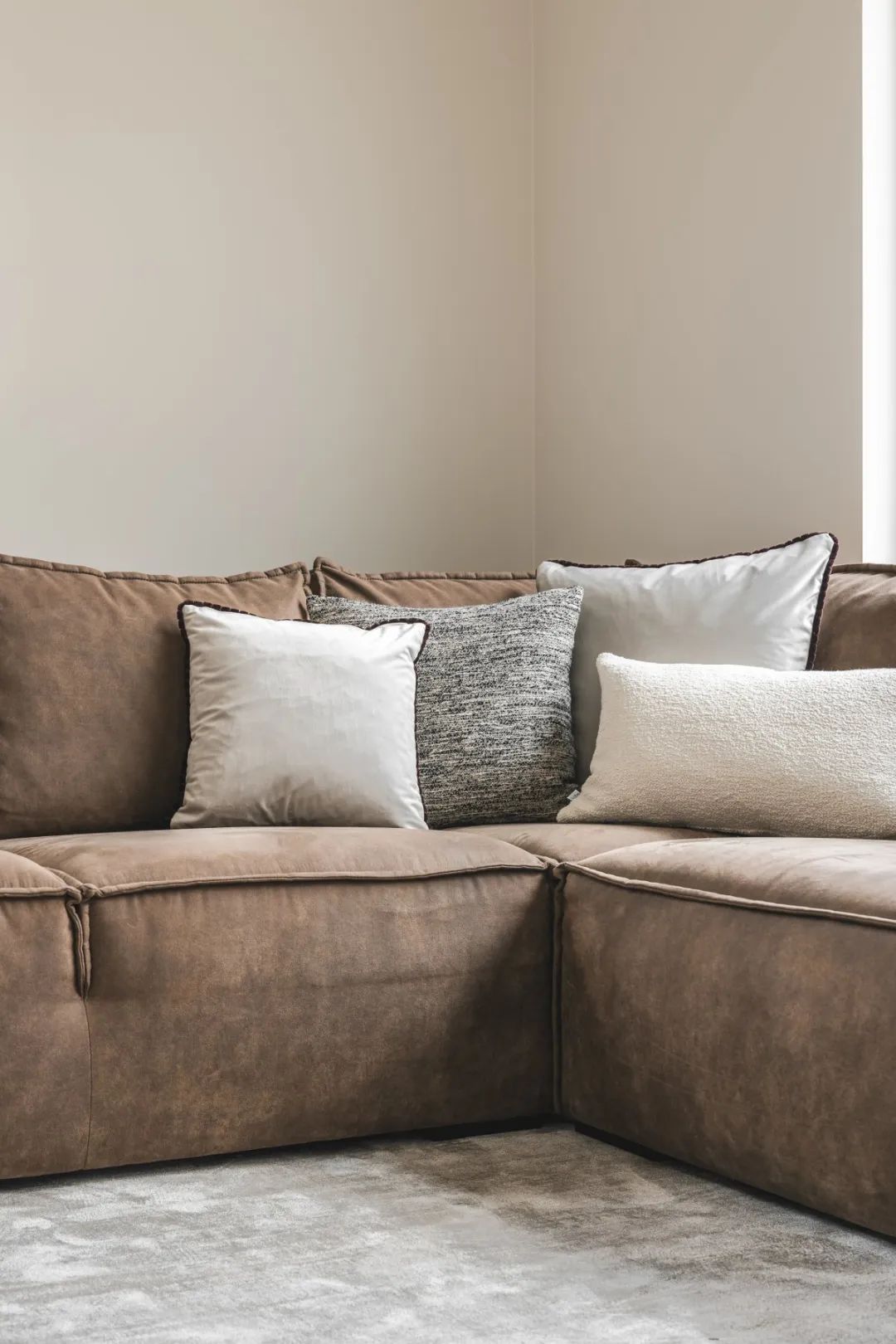 极简奢华的空间美学 · 比利时 Kortrijk jk House丨Laura Calleeuw-48