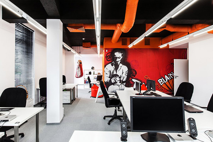 波兰 Freshmail 总部现代设计，玻璃金属诠释办公空间-2