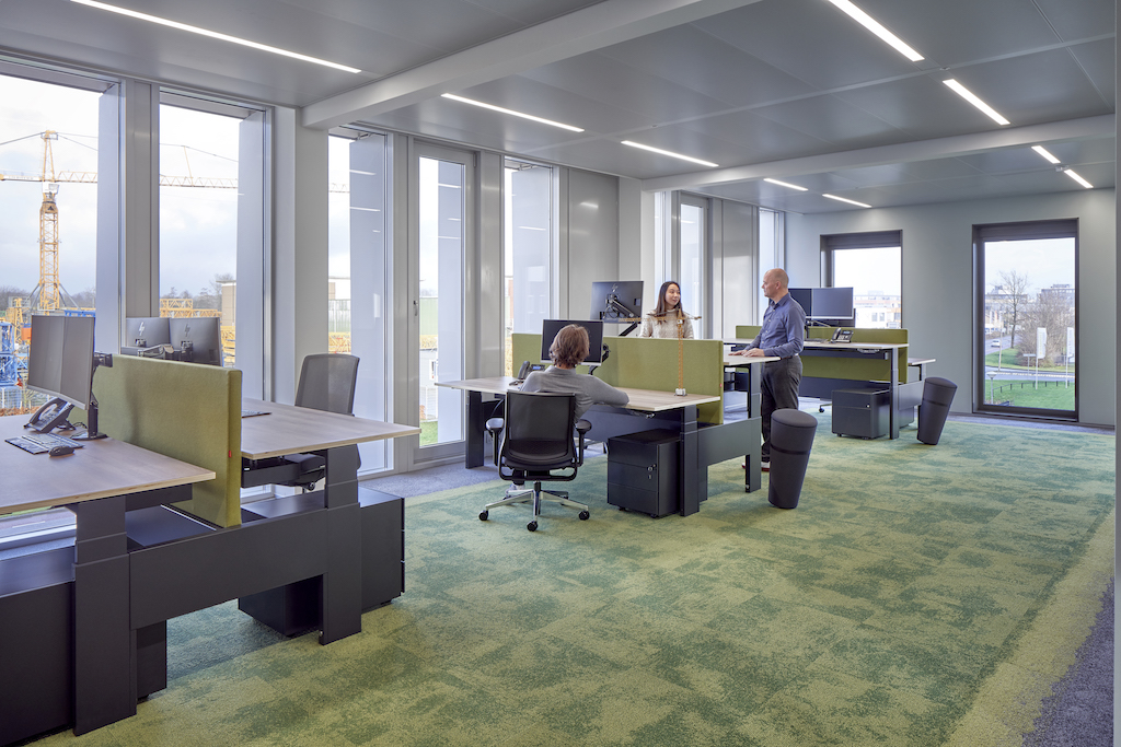 循环利用的未来办公室设计-26