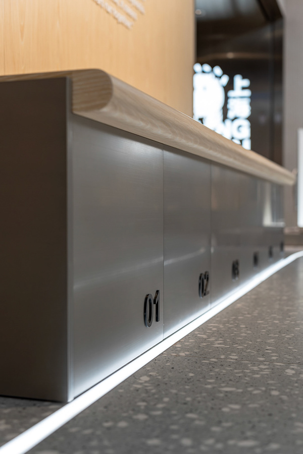 Saucony 新门店开业设计-39