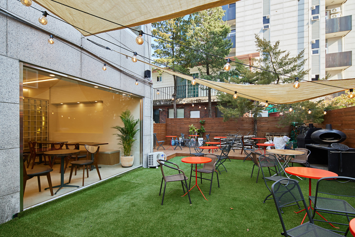 首尔 60 平现代宠物咖啡厅设计-14