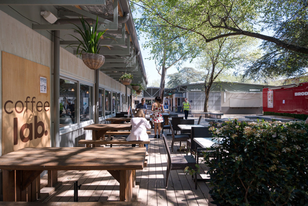 澳大利亚国立大学临时聚会村-32