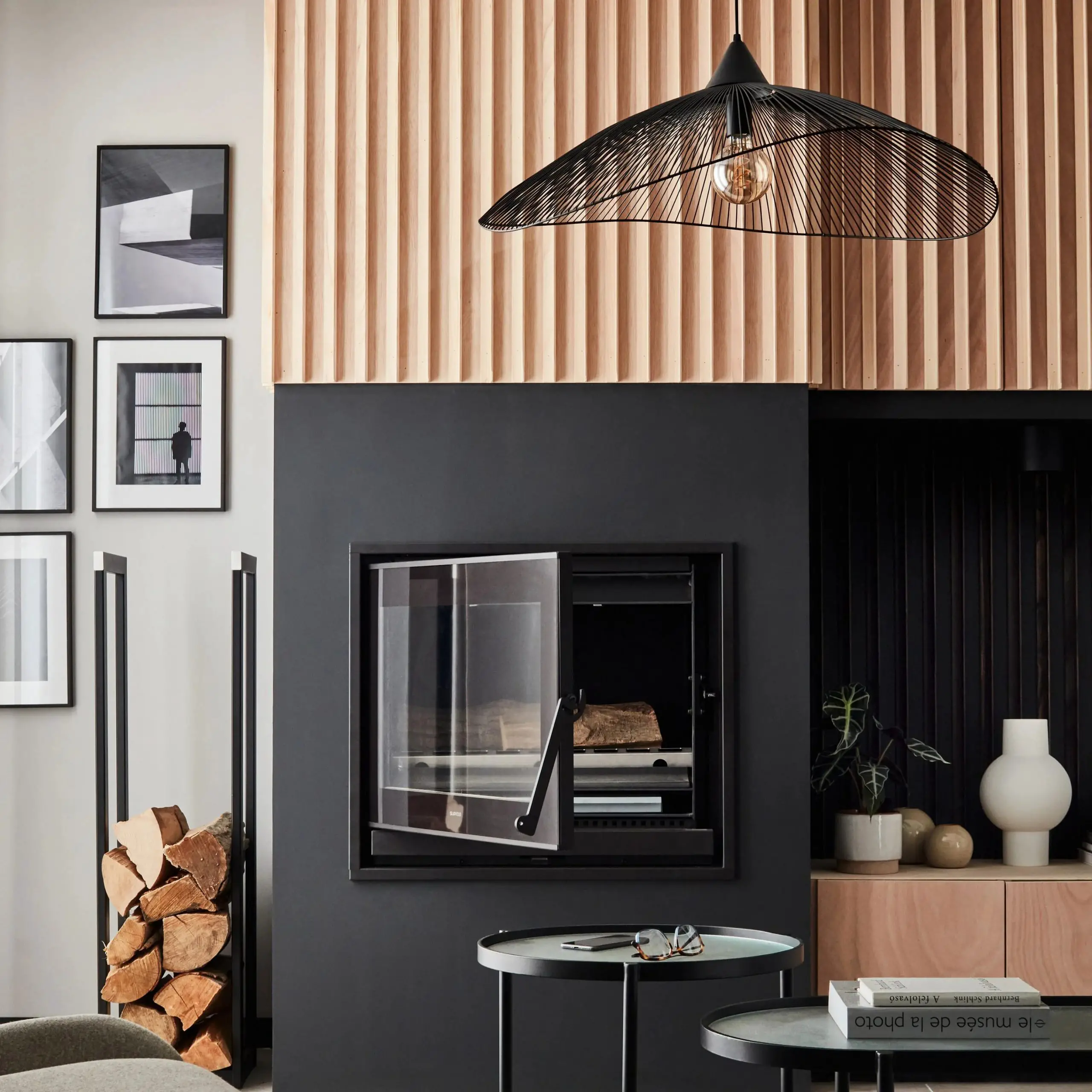 时尚工业风客厅,融入独特设计壁炉-3