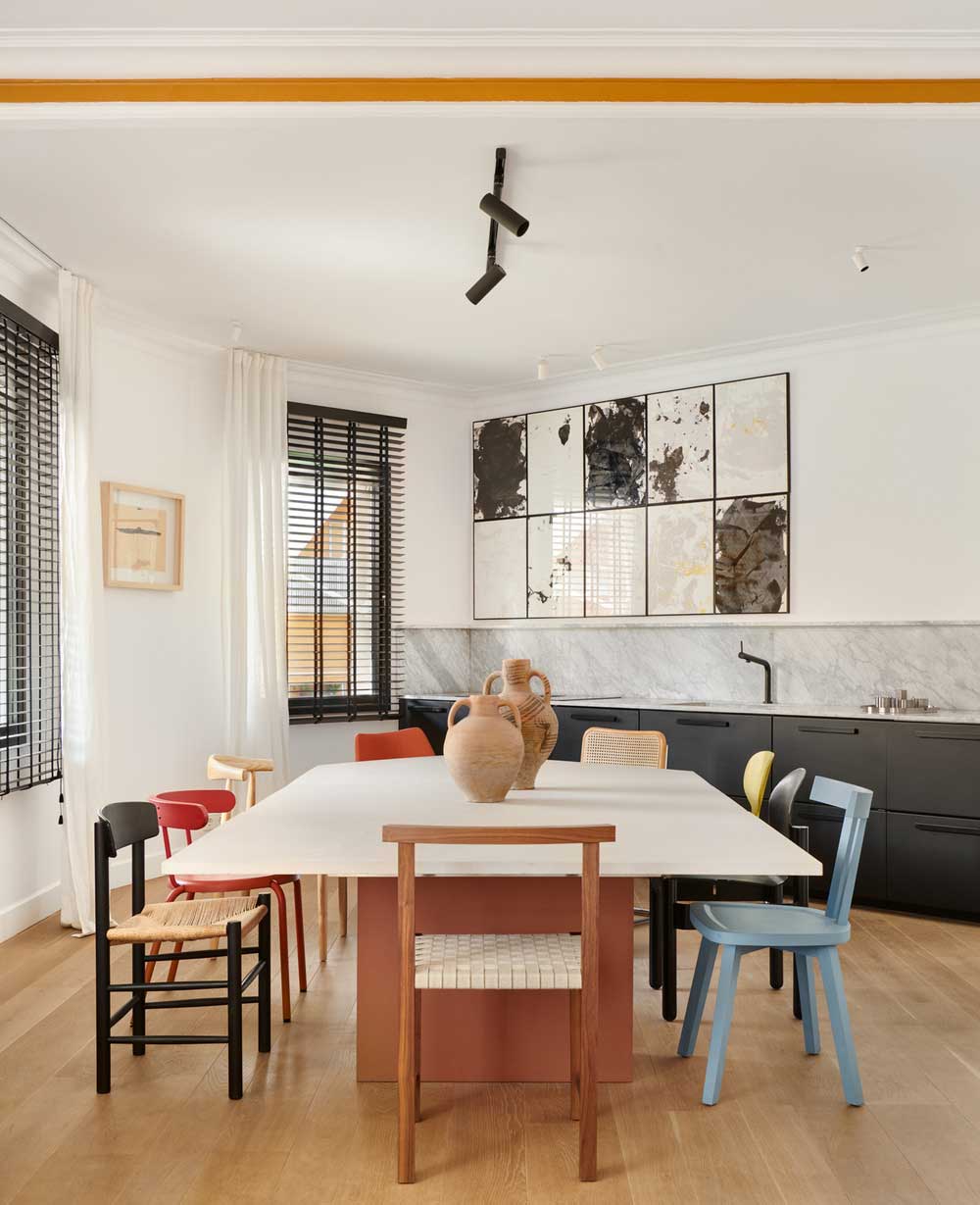 巴塞罗那设计师色彩斑斓的公寓-10
