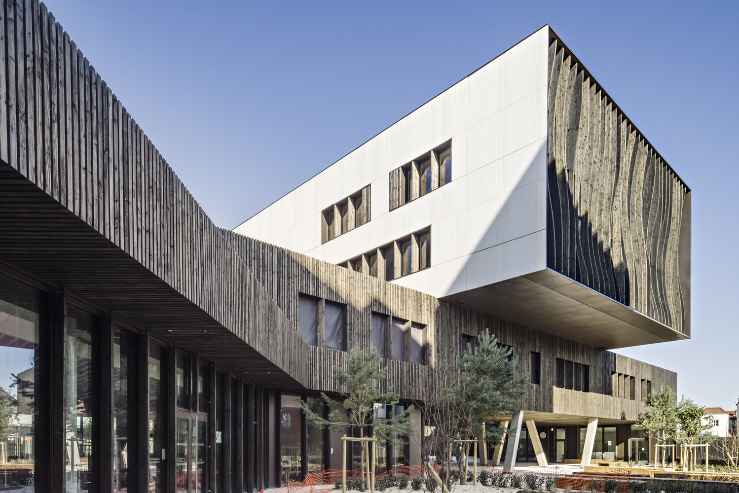 法国LycéeLa Plaine中学-17