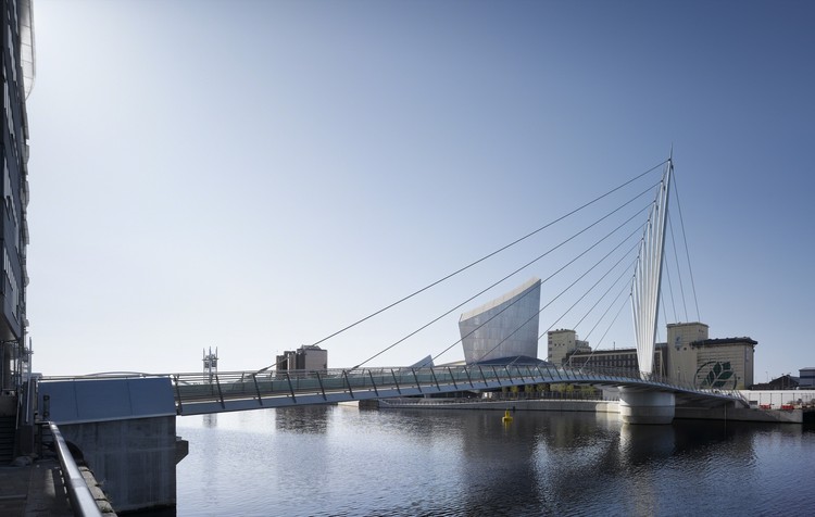 英国索尔福德码头 Media City Footbridge-11