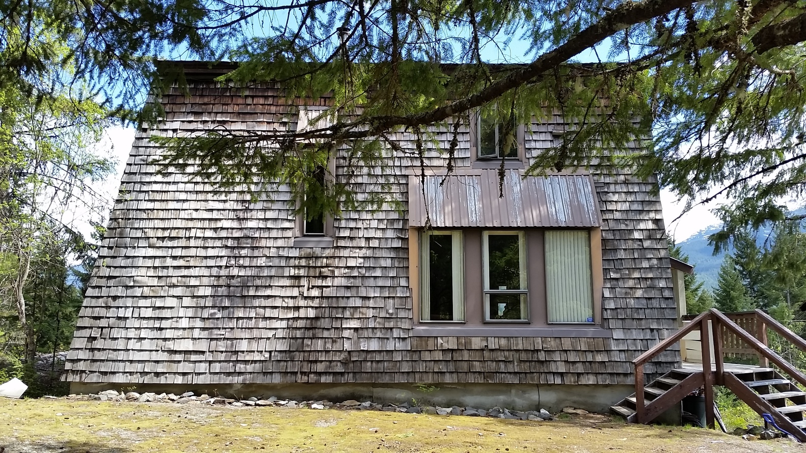 惠斯勒老屋翻新，现代仓库工业风格与传统船舱的完美结合-20