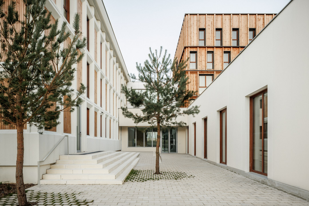 Training center, residence and workshops for apprentices | Atelier Téqui Architectes-23