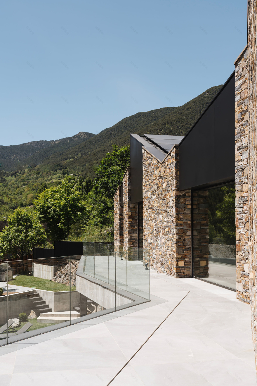 丨安道尔马萨纳丨Architecture MR-28