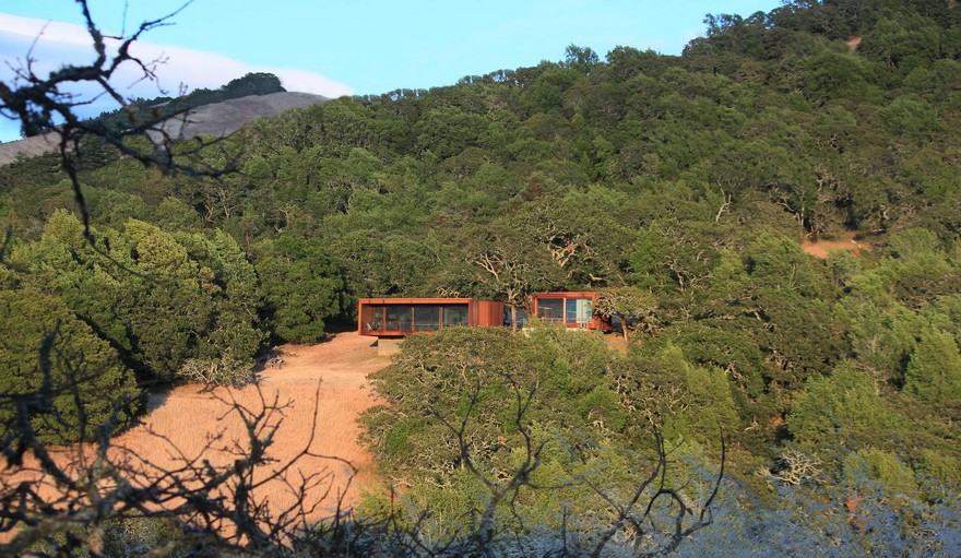 Sonoma weeHouse – Prefabricated House Consisting of Two Minimalist Open-Sided Boxes-26
