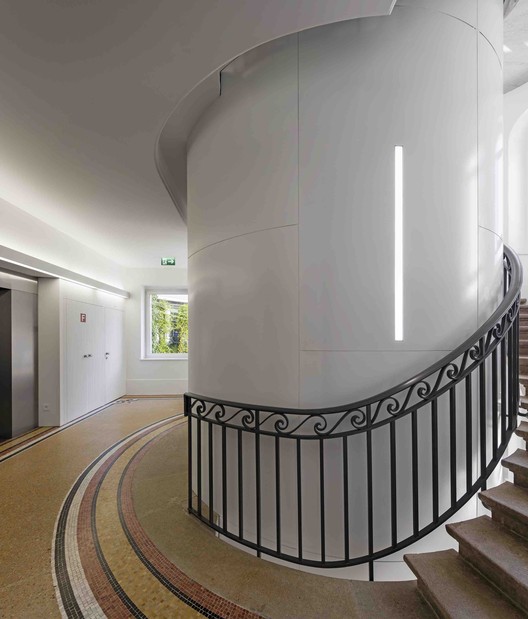 瑞银历史建筑的现代重生——Rhône 8 项目-26