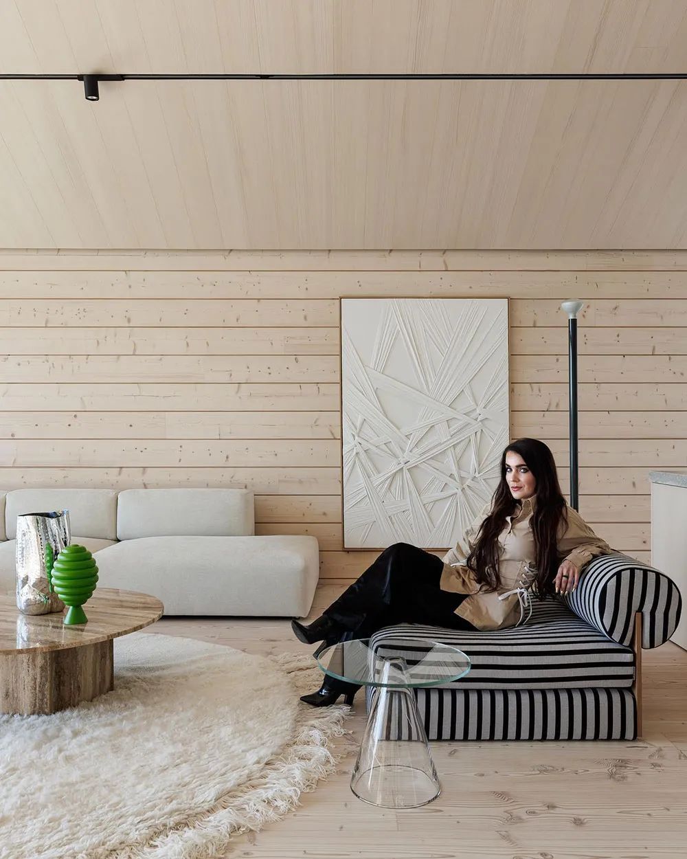 芬兰湖边侘寂风别墅丨Laura Seppanen-20