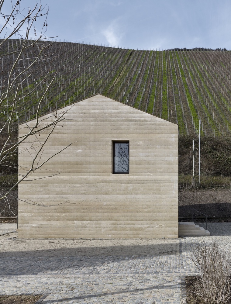 德国古堡酒庄的现代重生-48