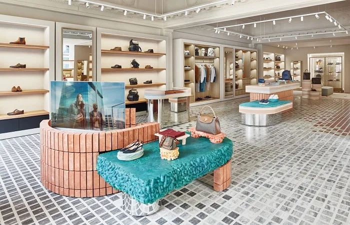 Bally 伦敦旗舰店室内设计丨英国伦敦丨Seen Displays-1