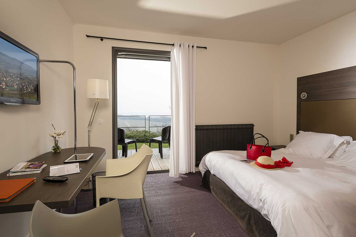 Hôtel La Montagne de Brancion - Aménagement chambres hôtel et salle de restauration | Poitoux-2