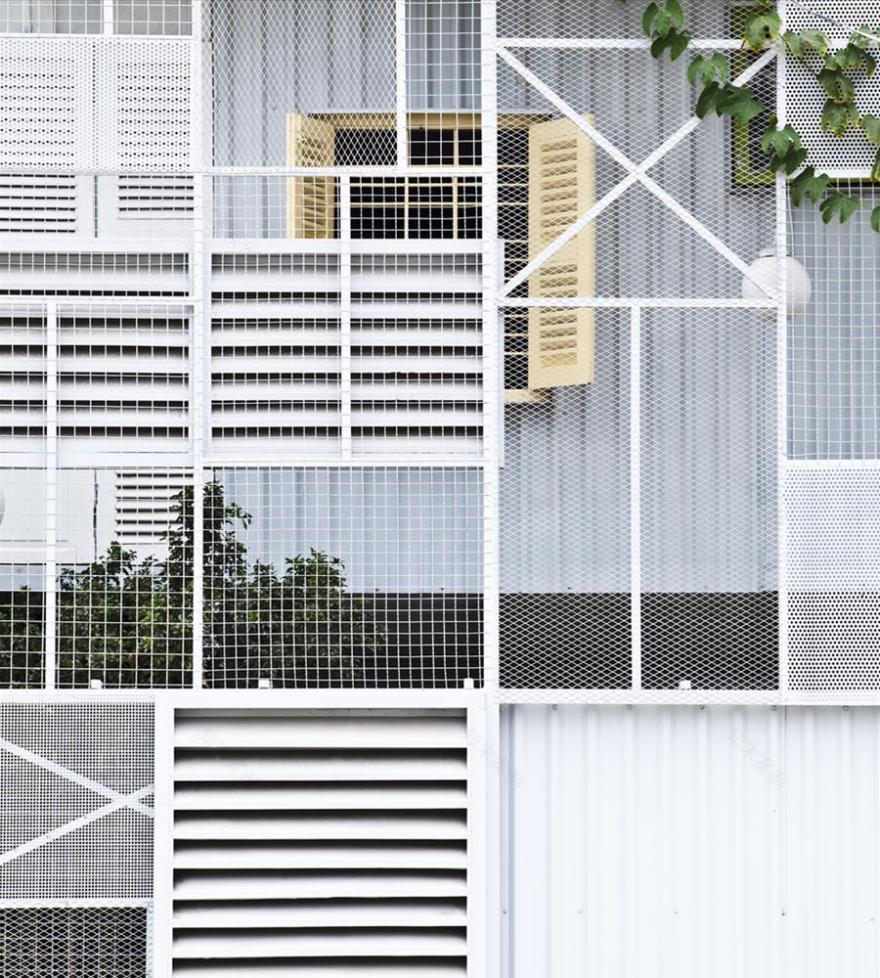 越南钢制住宅 | 绿色环保与极简主义的完美结合-2