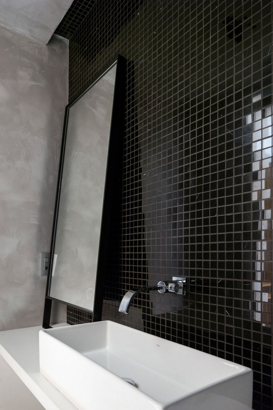 Practical and Elegant Apartment with Multifunctional Living-35