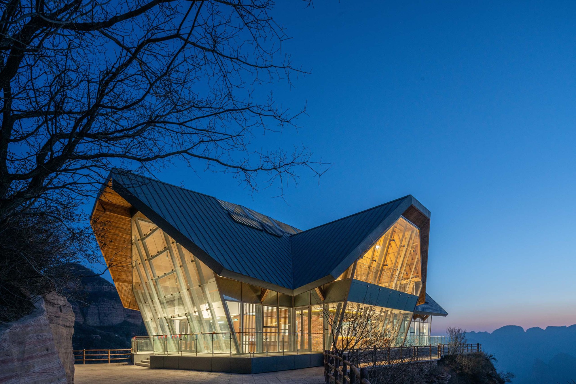 Restaurant on the Cliff / Skyland Architecture-44