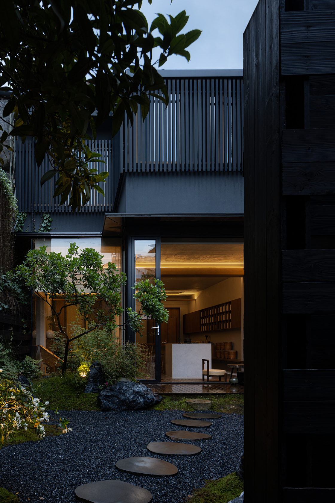 老宅茶庐大变身,巧妙改造打造围炉社交茶空间丨中国温州丨缪茹空间设计工作室-23