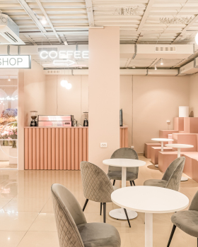 乌克兰 ARKA 花店咖啡厅丨乌克兰哈尔科夫丨Maly Krasota Design