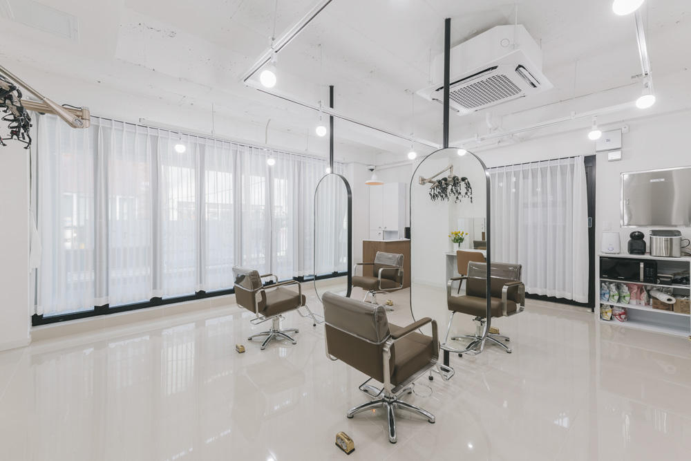 白色简约之美，12 平米美容院的华丽转身-4